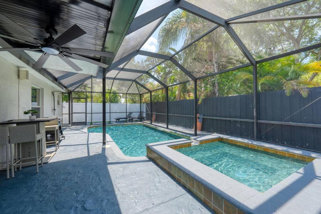 Luxury Style Townhome With Pool - 1 Miles To Bucs Stadium Tampa Eksteriør billede